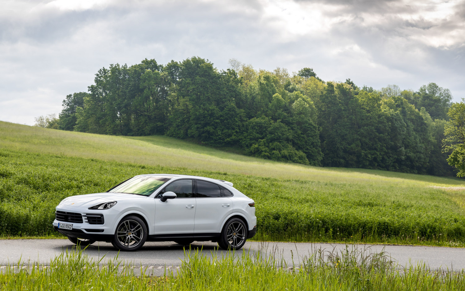 Comparison Porsche Cayenne Turbo GT 2022 vs Porsche Cayenne Coupe
